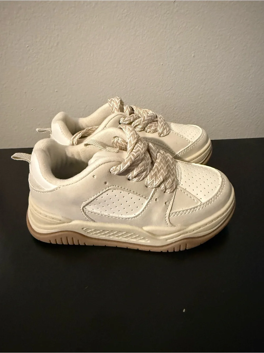 OshKosh B'gosh Cream/Tan Kids Sneakers with Patterned Laces